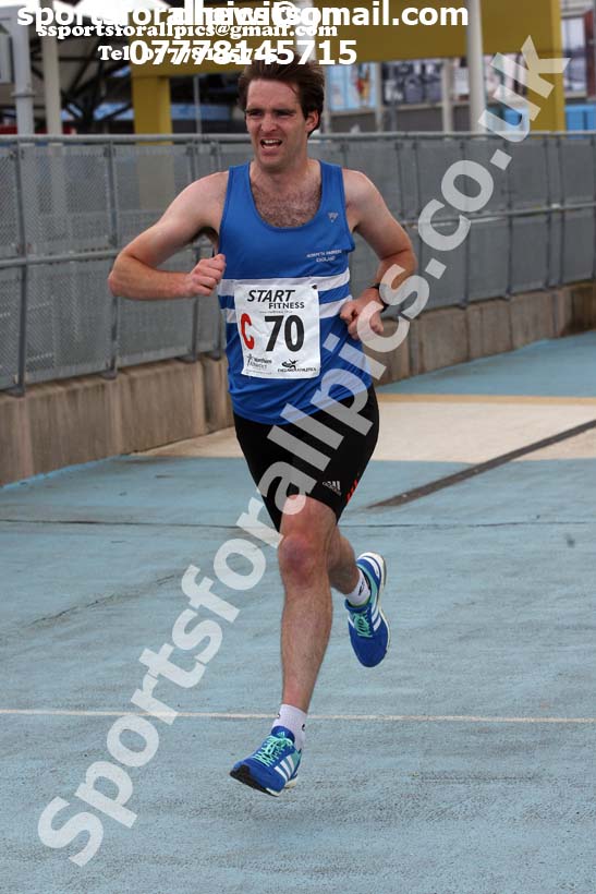 Senior mens 6 stage relay, Northern Senior 6 and 4 and Junior Stage Road Relays, SportsCity, Manchester. Photo:  David T. Hewitson/Sports for All Pics